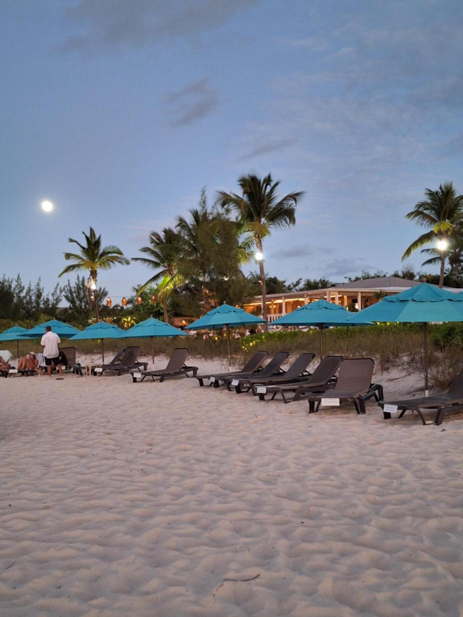 Sibonne Beach Hotel Grace Bay Dış mekan fotoğraf