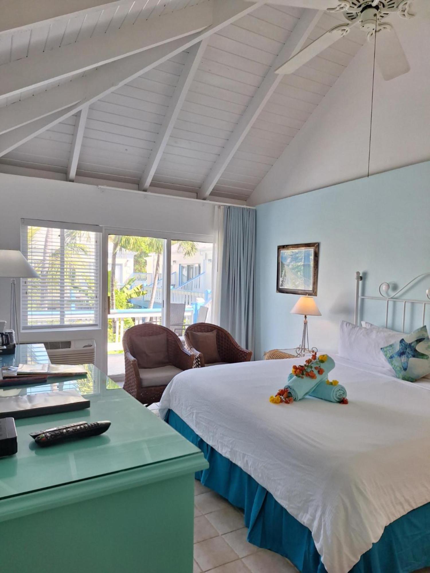 Sibonne Beach Hotel Grace Bay Dış mekan fotoğraf